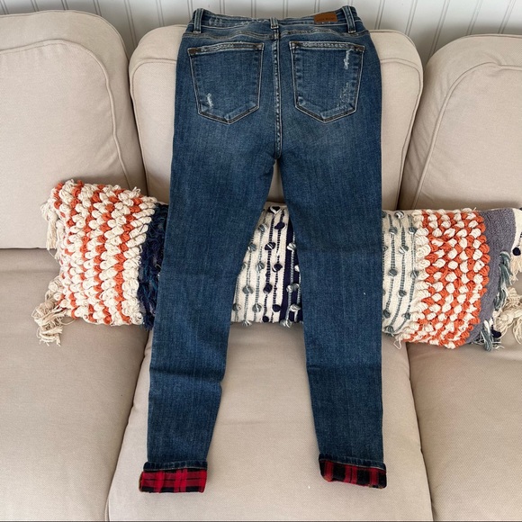 Judy Blue Buffalo Plaid Mid-rise Jeans - Picture 5 of 8